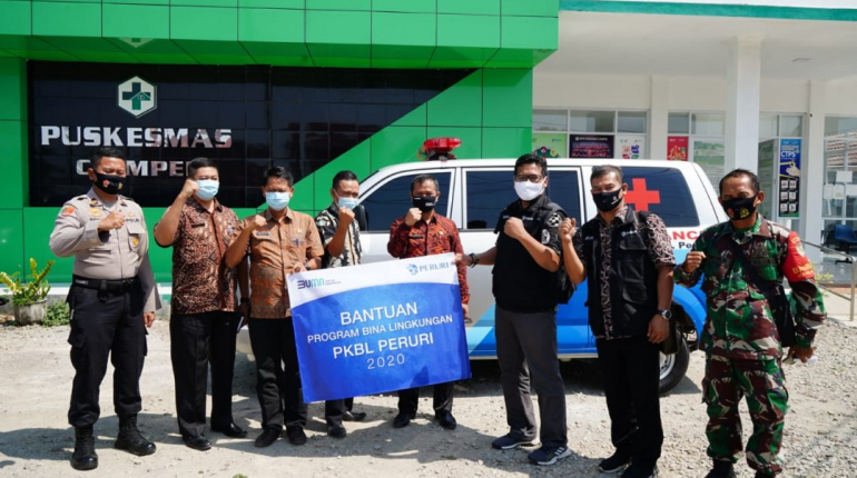 Peruri Serahkan Satu Unit Ambulans Kepada Puskesmas di Ciampel